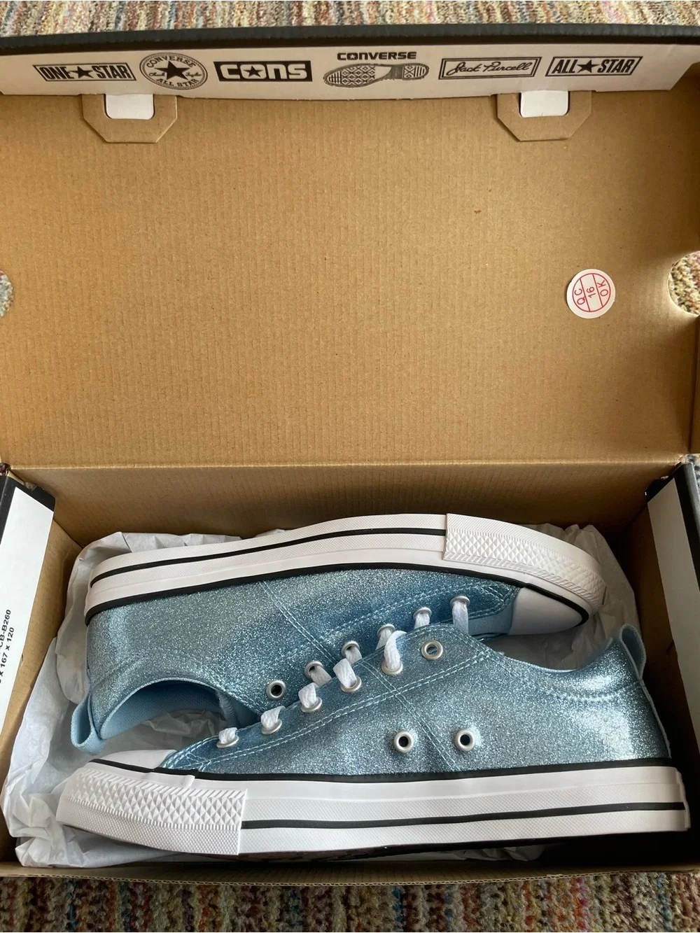 Converse CTAS Madison Ox Light Blue Glitter Low Tops - Women’s 8 (Kids 7) NWB